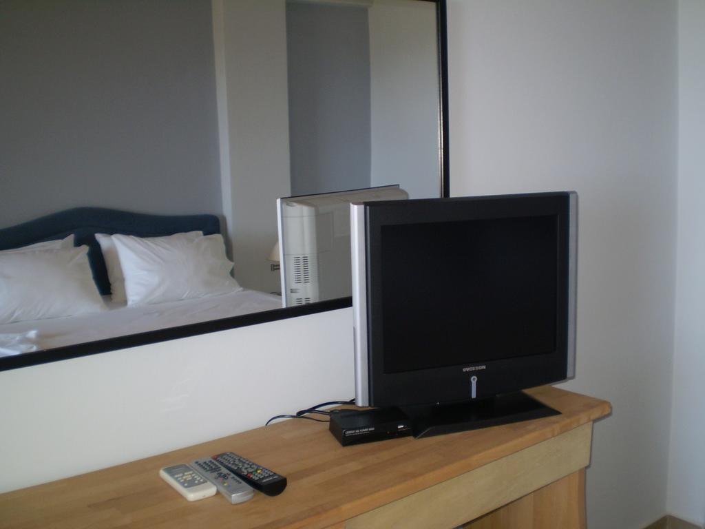 Athena Hotel Milopotamos  Habitación foto